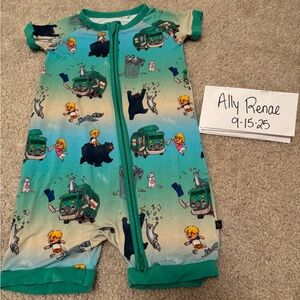 The Sleepy Sloth Trash Truck Bamboo Shortie